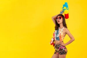 Leia mais sobre o artigo Como pintar roupas para carnaval e dar um toque único ao seu visual