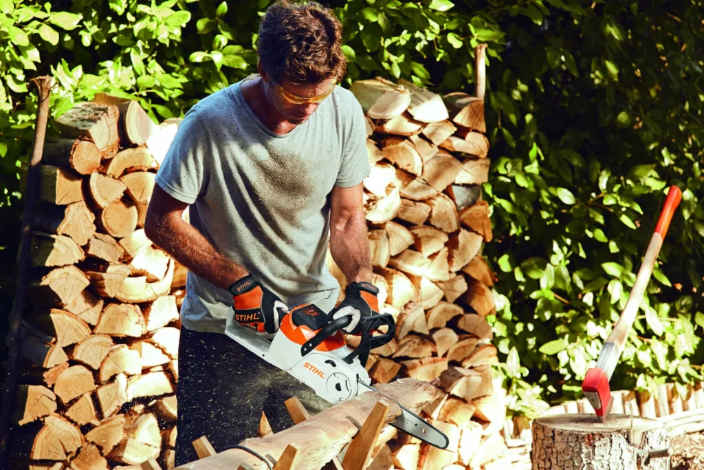 Cortar gramas e madeira: Como usar a roçadeira Stihl? 4 serra2 1920x1280 1